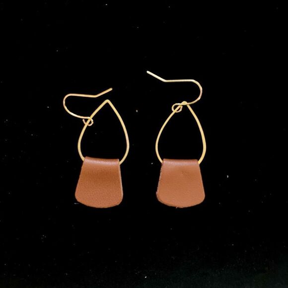 Tan Leather Wrap Gold Wire Drop Earrings NWT - Picture 4 of 8